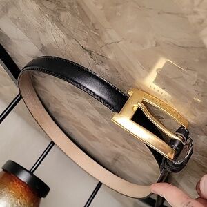 Perry Ellis size small bealt